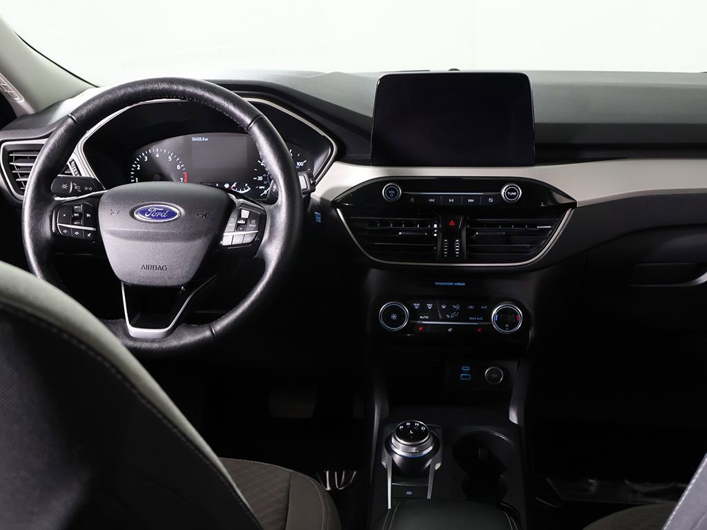 Used 2021 Ford Escape SE w/ SE Sport Appearance Package image 29