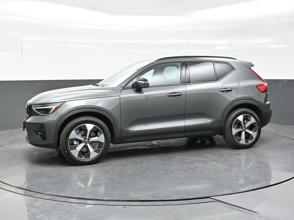 New 2026 Volvo XC40 B5 Plus w/ Protection Package Premier AWD/4WD image 3