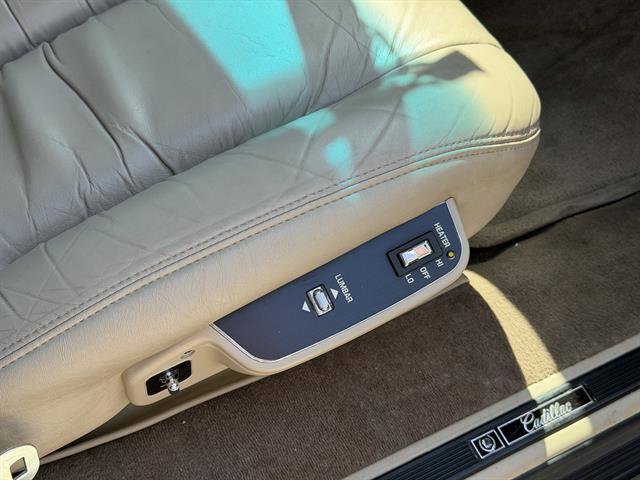 Used 1996 Cadillac Fleetwood Brougham RWD image 21