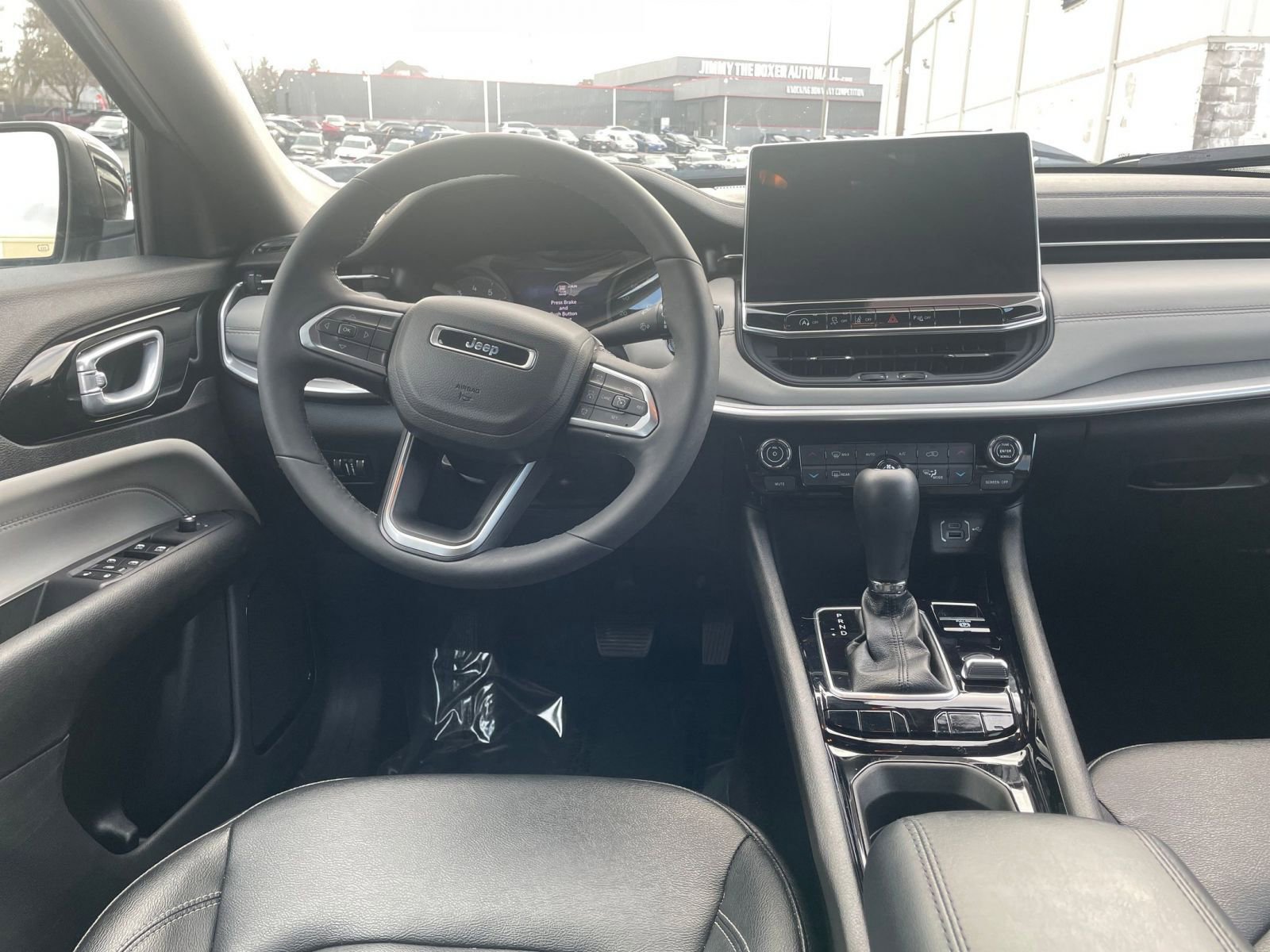 Used 2025 Jeep Compass Limited image 34