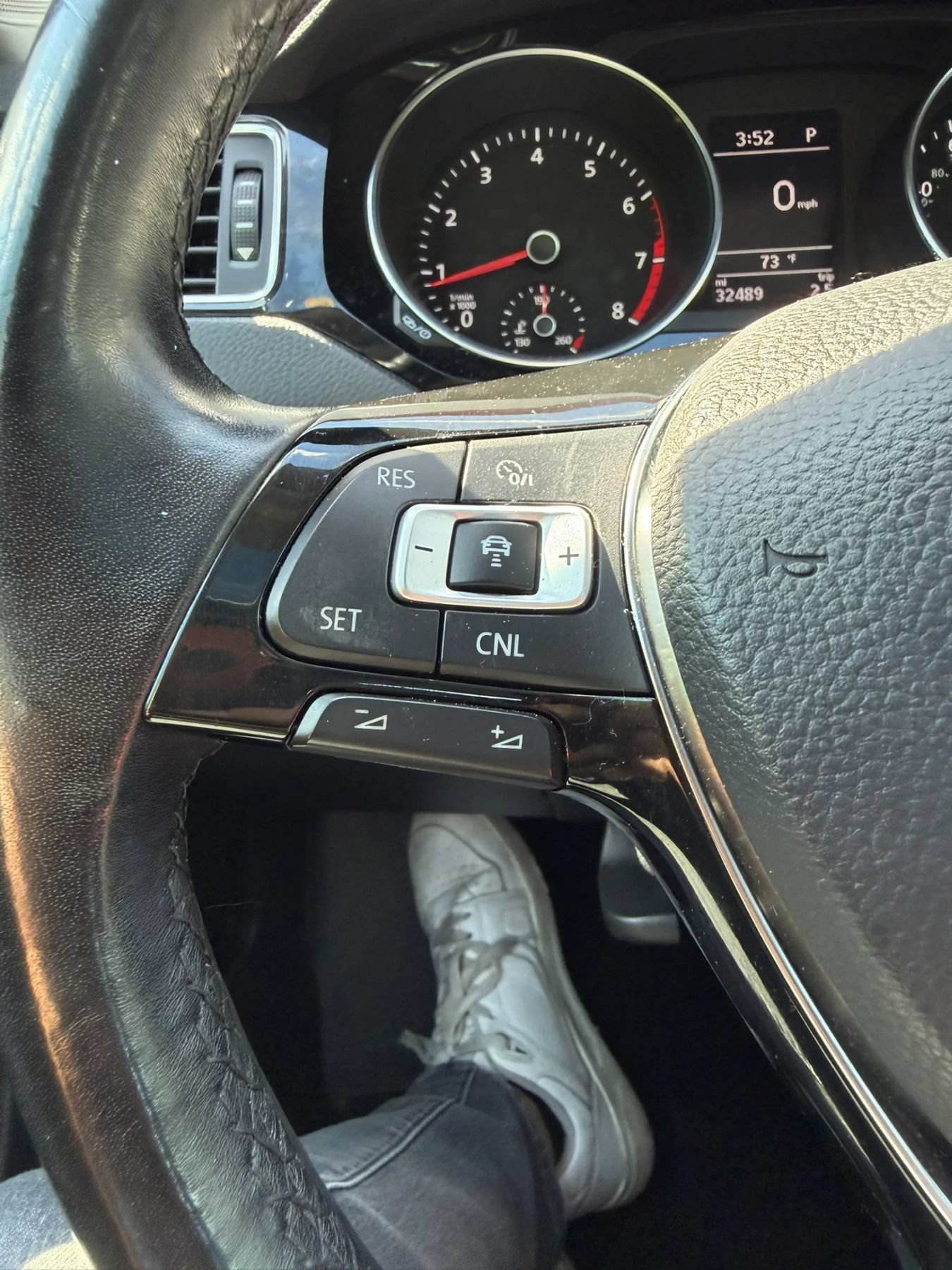 Used 2017 Volkswagen Jetta SEL FWD image 19