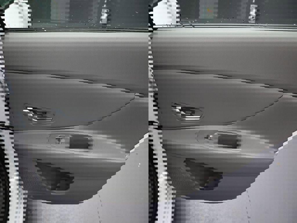 New 2025 Hyundai Elantra Sport image 23