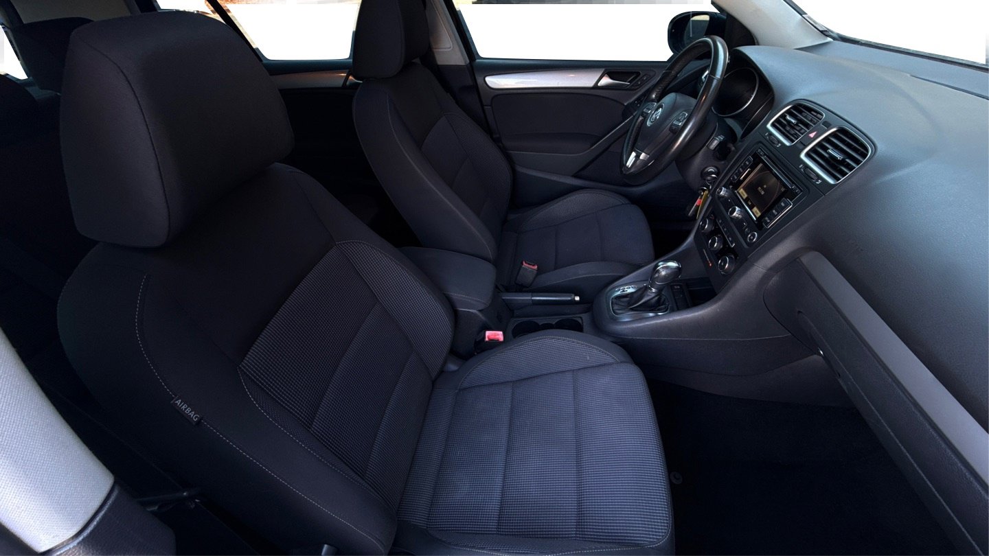 Used 2012 Volkswagen Golf TDI image 18