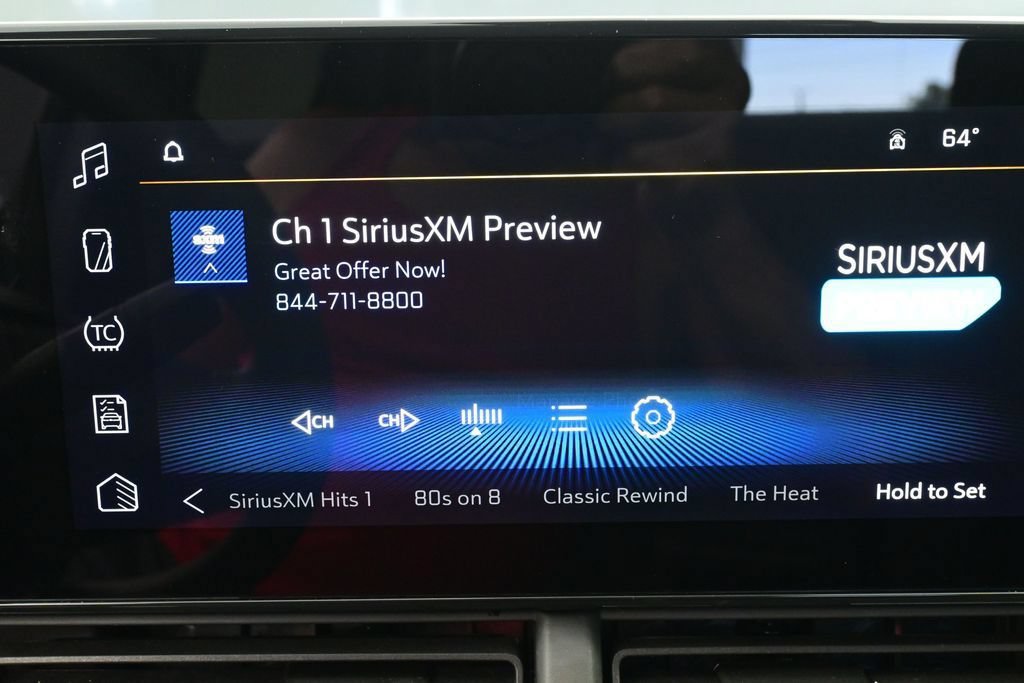 Used 2025 Chevrolet Trax LT FWD image 32