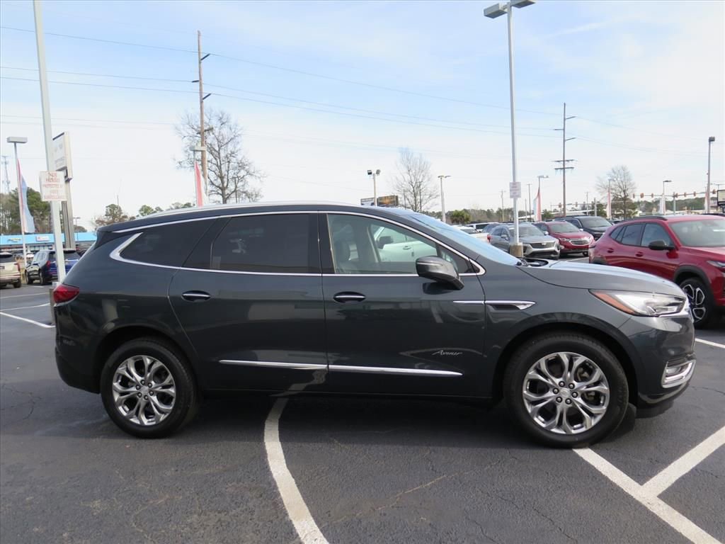 Used 2019 Buick Enclave Avenir w/ Avenir Technology Package image 2