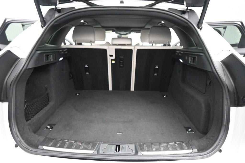 Used 2023 Jaguar F-PACE R-Dynamic S AWD/4WD image 19