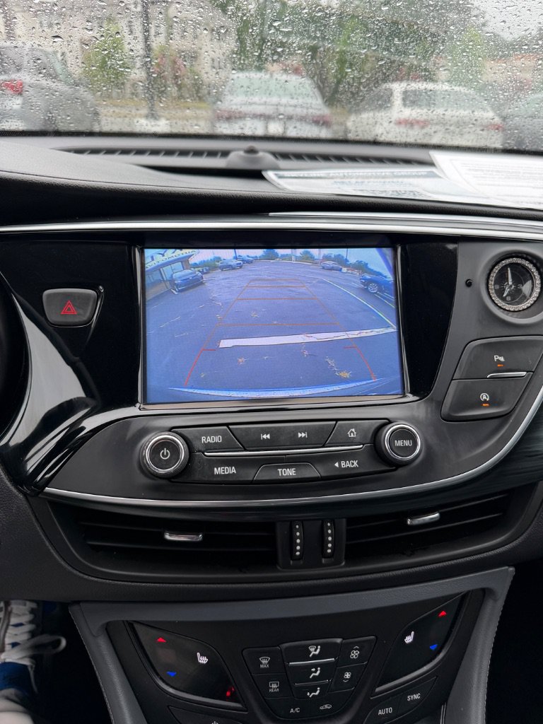 Used 2020 Buick Envision Essence FWD image 12