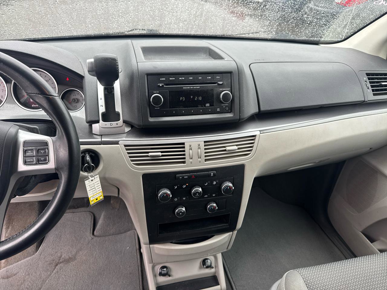 Used 2012 Volkswagen Routan S image 10
