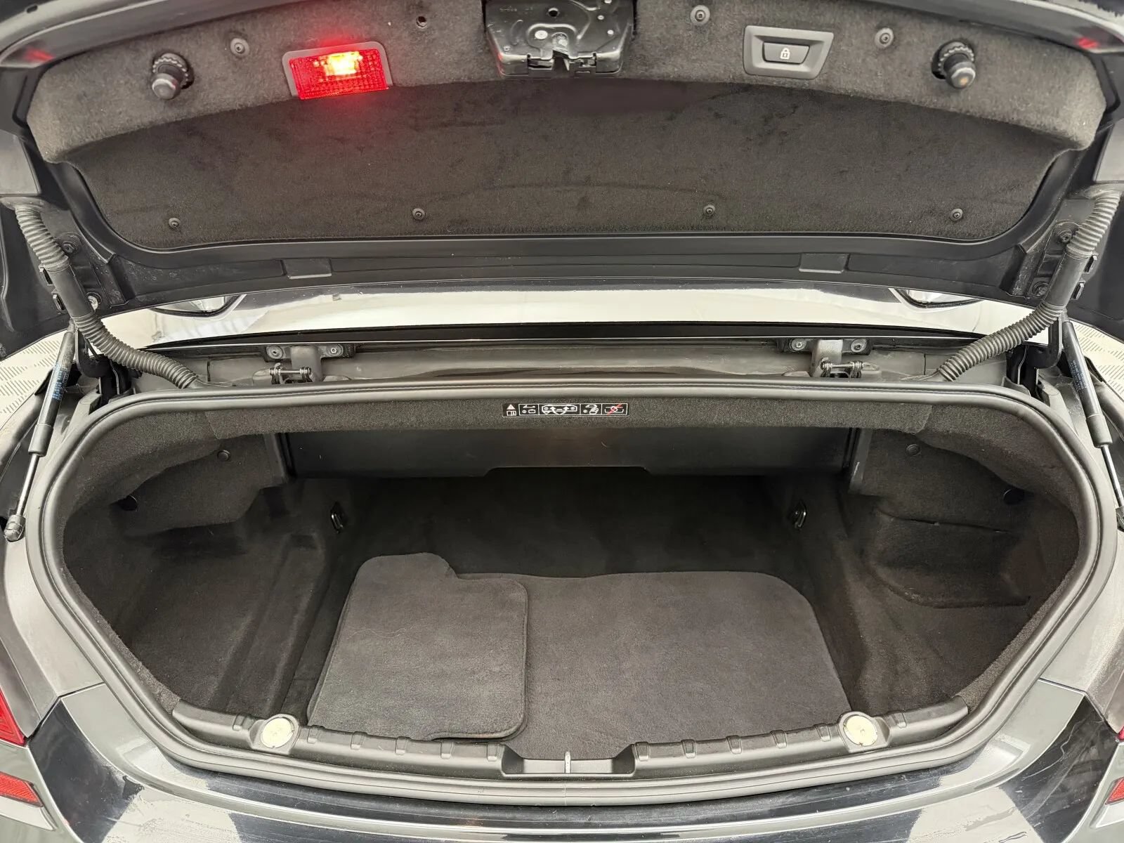 Used 2015 BMW 650i Convertible RWD image 33