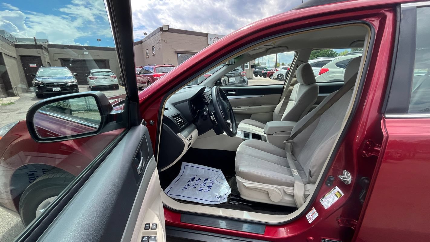 Used 2013 Subaru Outback 2.5i AWD/4WD image 18