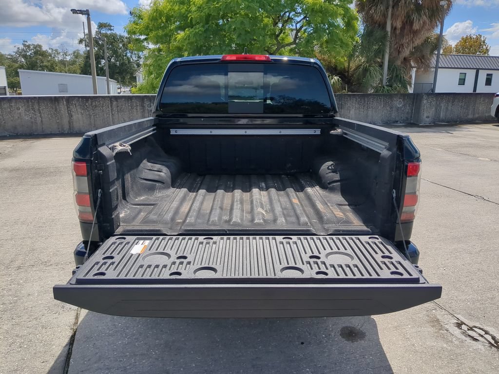 Used 2024 Nissan Frontier SV w/ SV Convenience Package RWD image 9