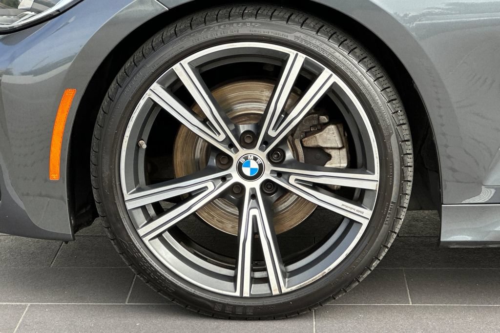 Used 2021 BMW 330i Sedan w/ M Sport Package RWD image 31
