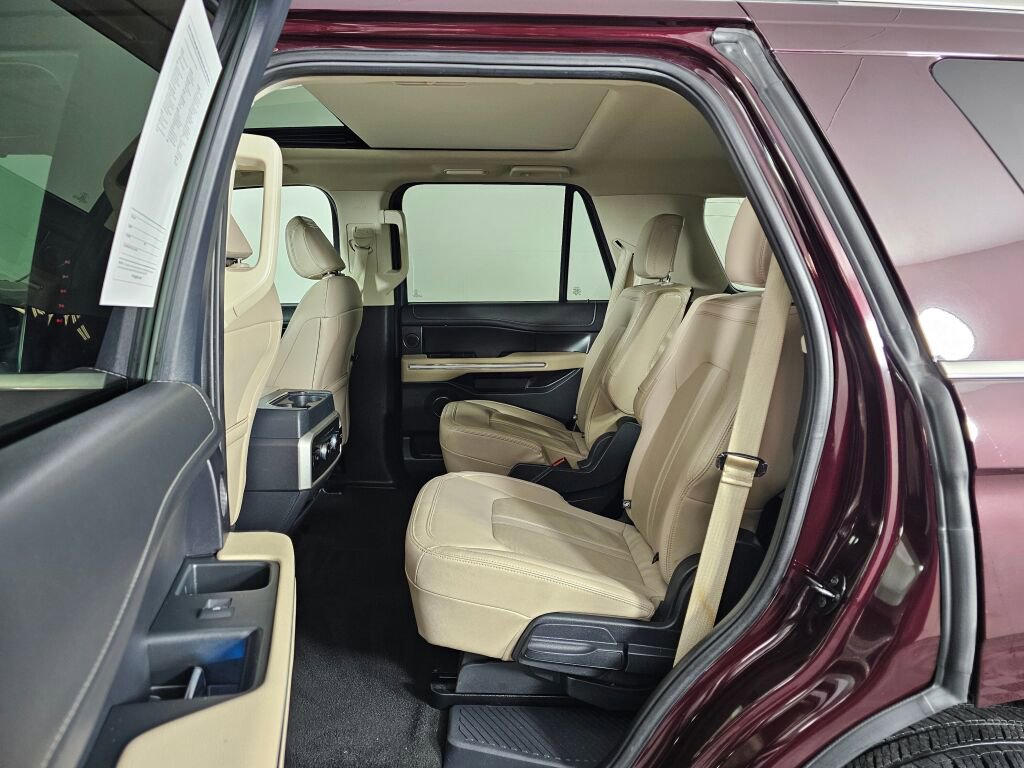 Used 2024 Ford Expedition Limited image 35