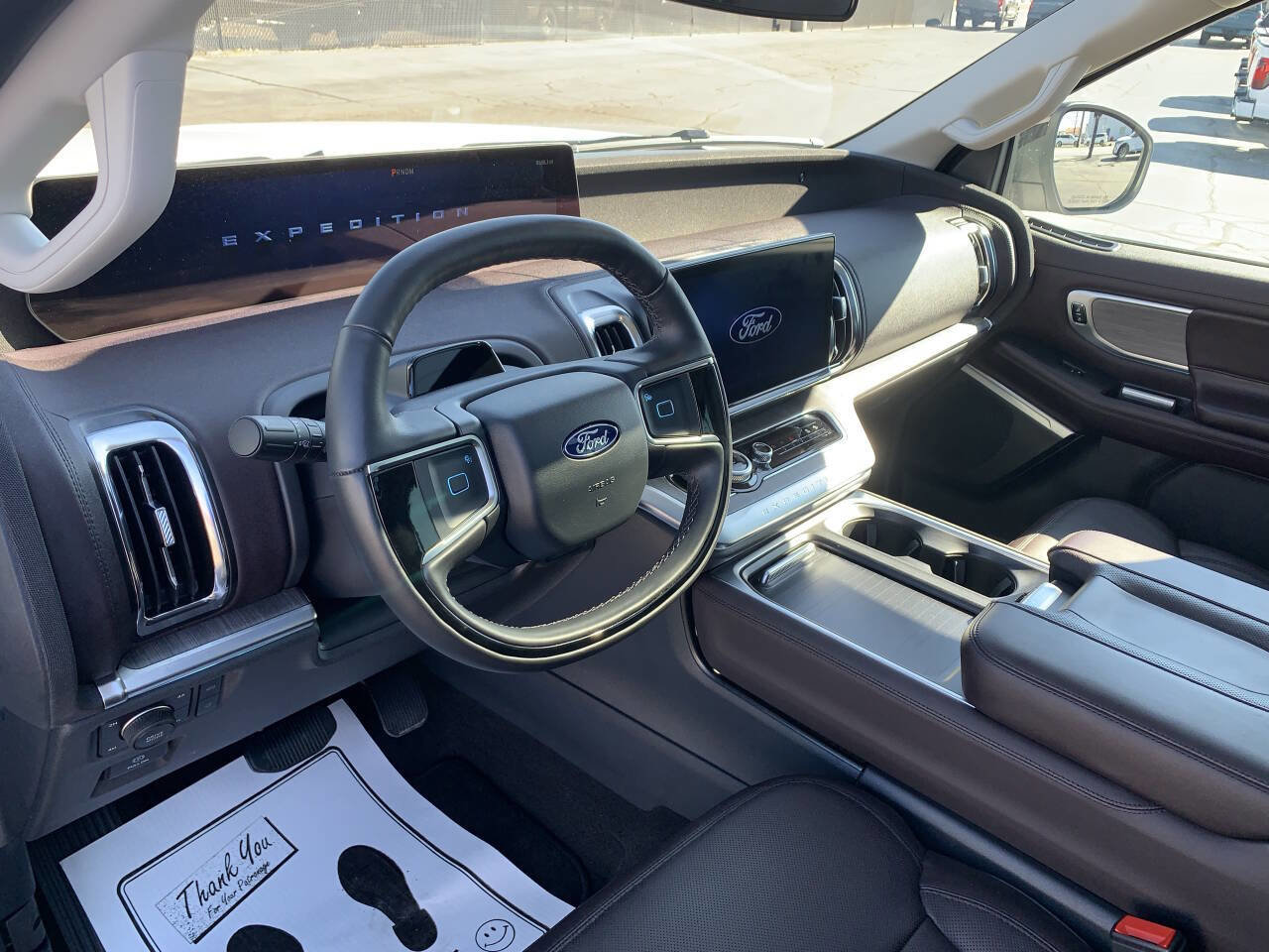 Used 2025 Ford Expedition Platinum w/ Platinum Ultimate Package image 13