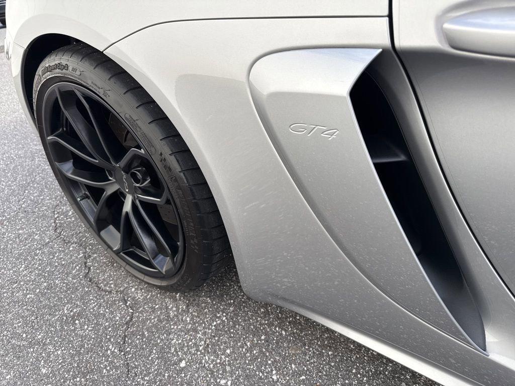 Used 2020 Porsche 718 Cayman GT4 image 10
