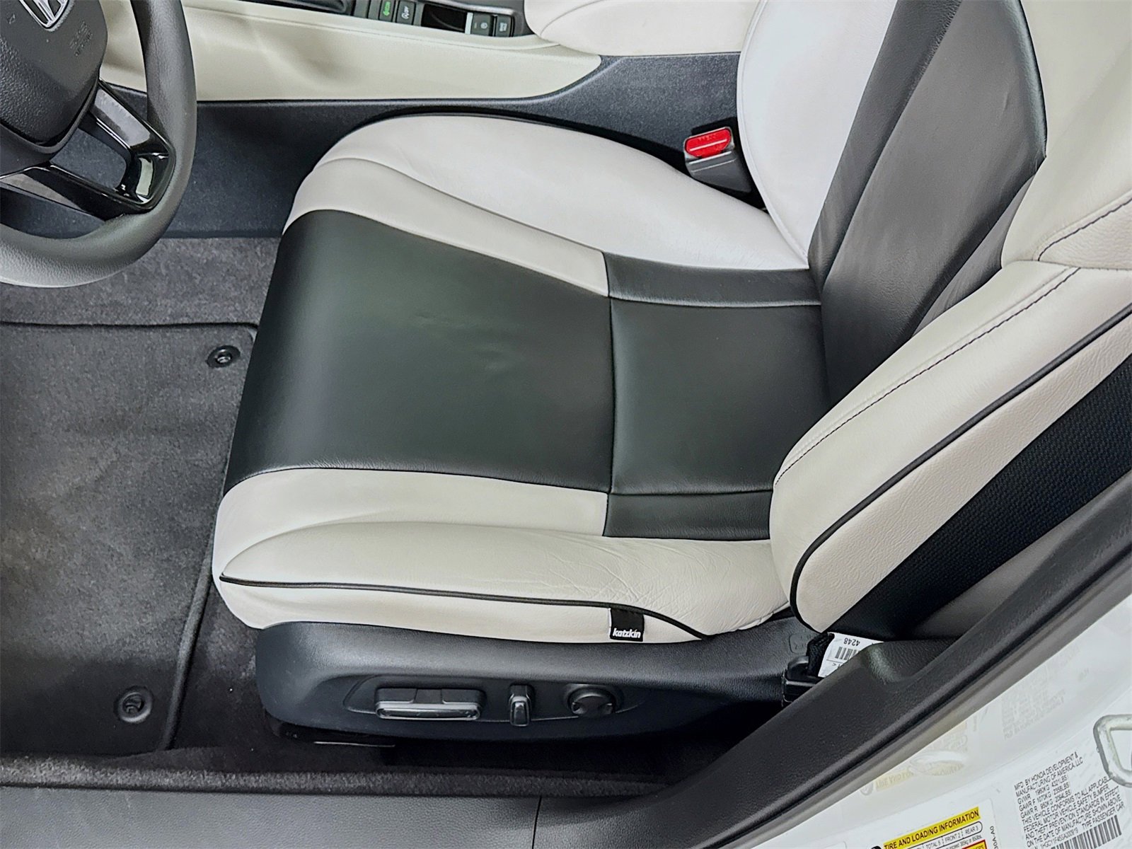 Used 2025 Honda Accord SE image 16