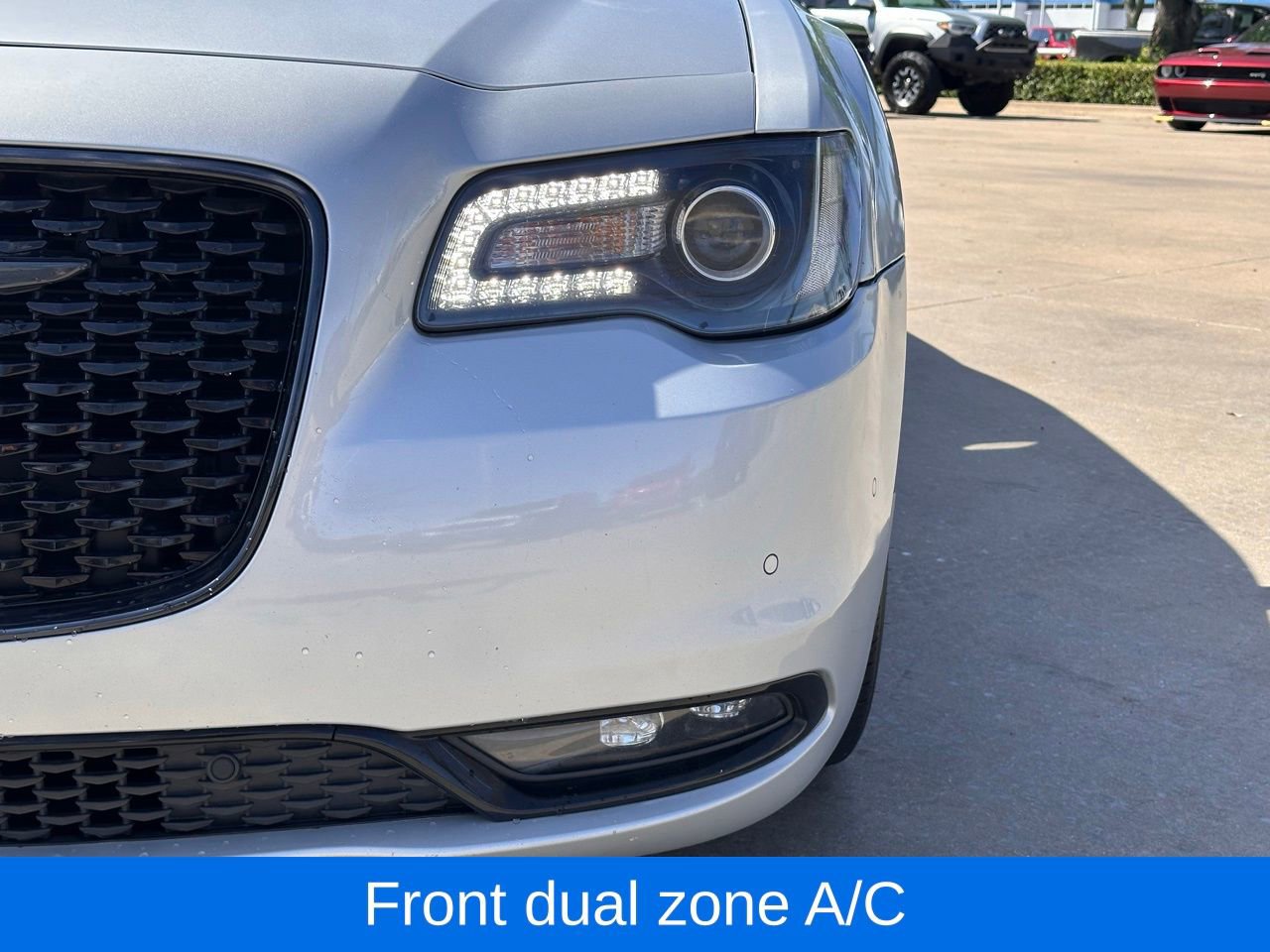 Used 2023 Chrysler 300 S image 6