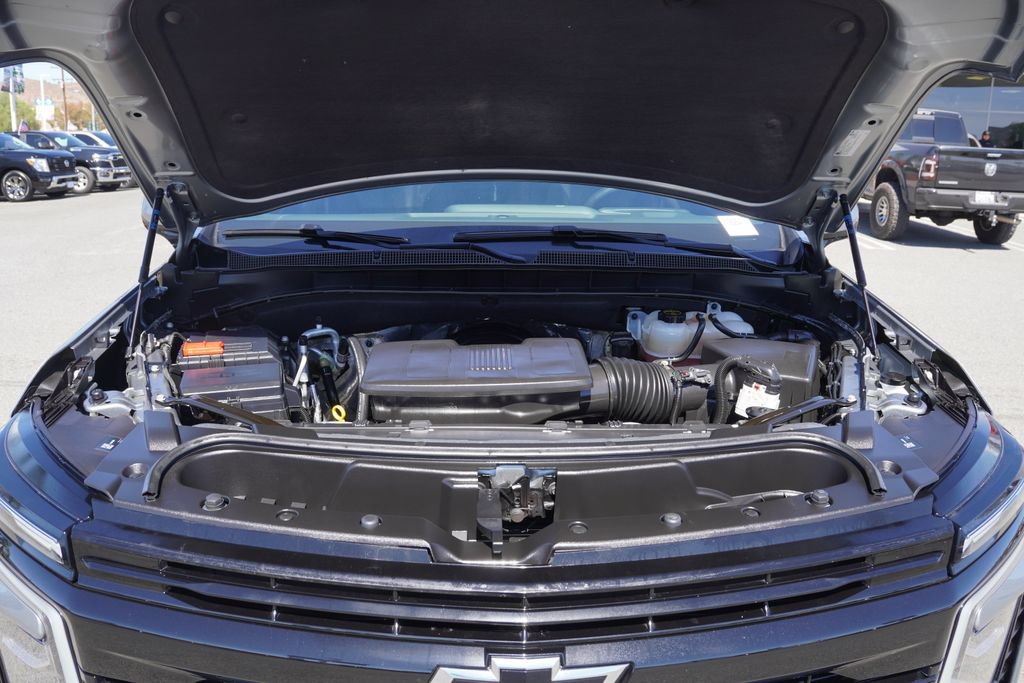 Used 2026 Chevrolet Suburban RST w/ Comfort Package RWD image 17