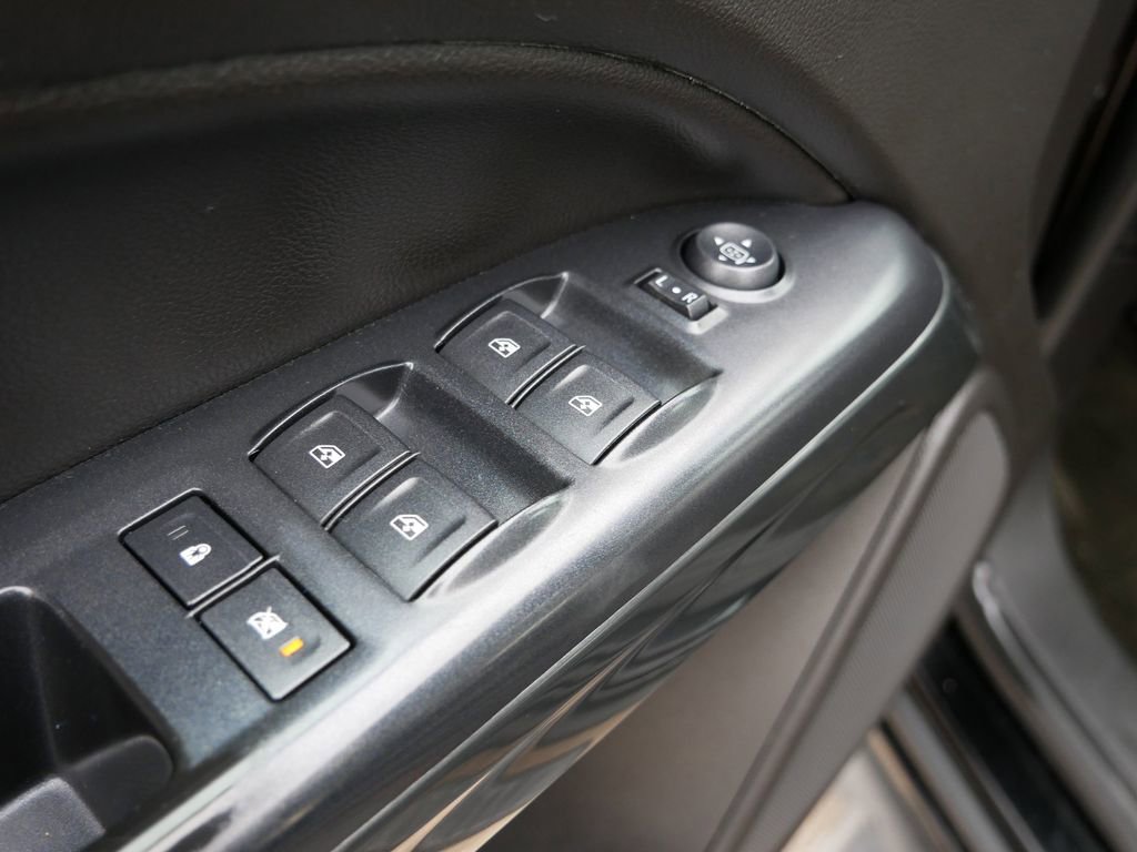 Used 2016 GMC Canyon SLE w/ All Terrain Adventure Package image 16