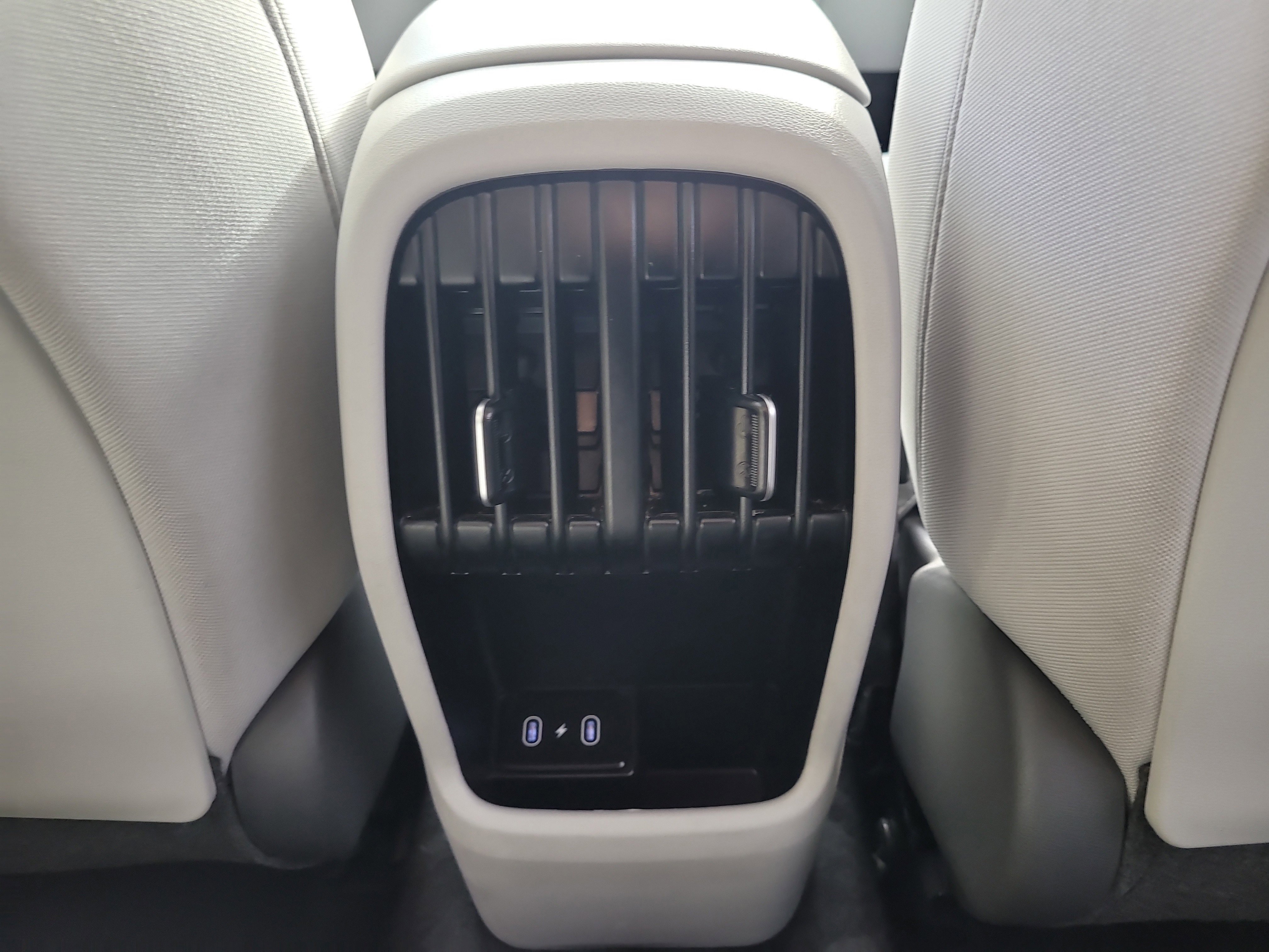 Used 2025 Hyundai Kona SEL image 16