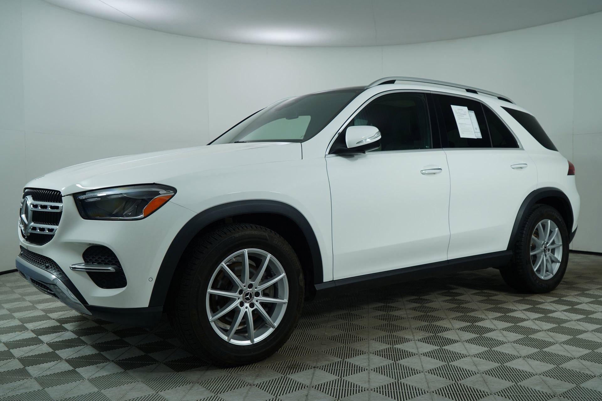 Used 2024 Mercedes-Benz GLE 350 4MATIC image 5