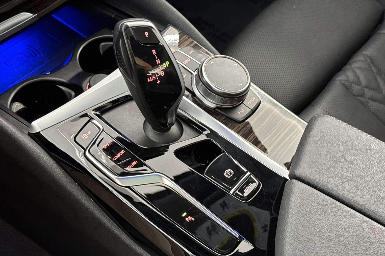 Certified 2023 BMW 530i w/ Convenience Package RWD image 18