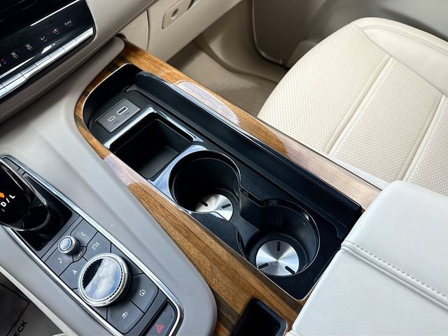 Used 2024 Cadillac Escalade Sport Platinum w/ LPO, ONYX Package AWD/4WD image 28