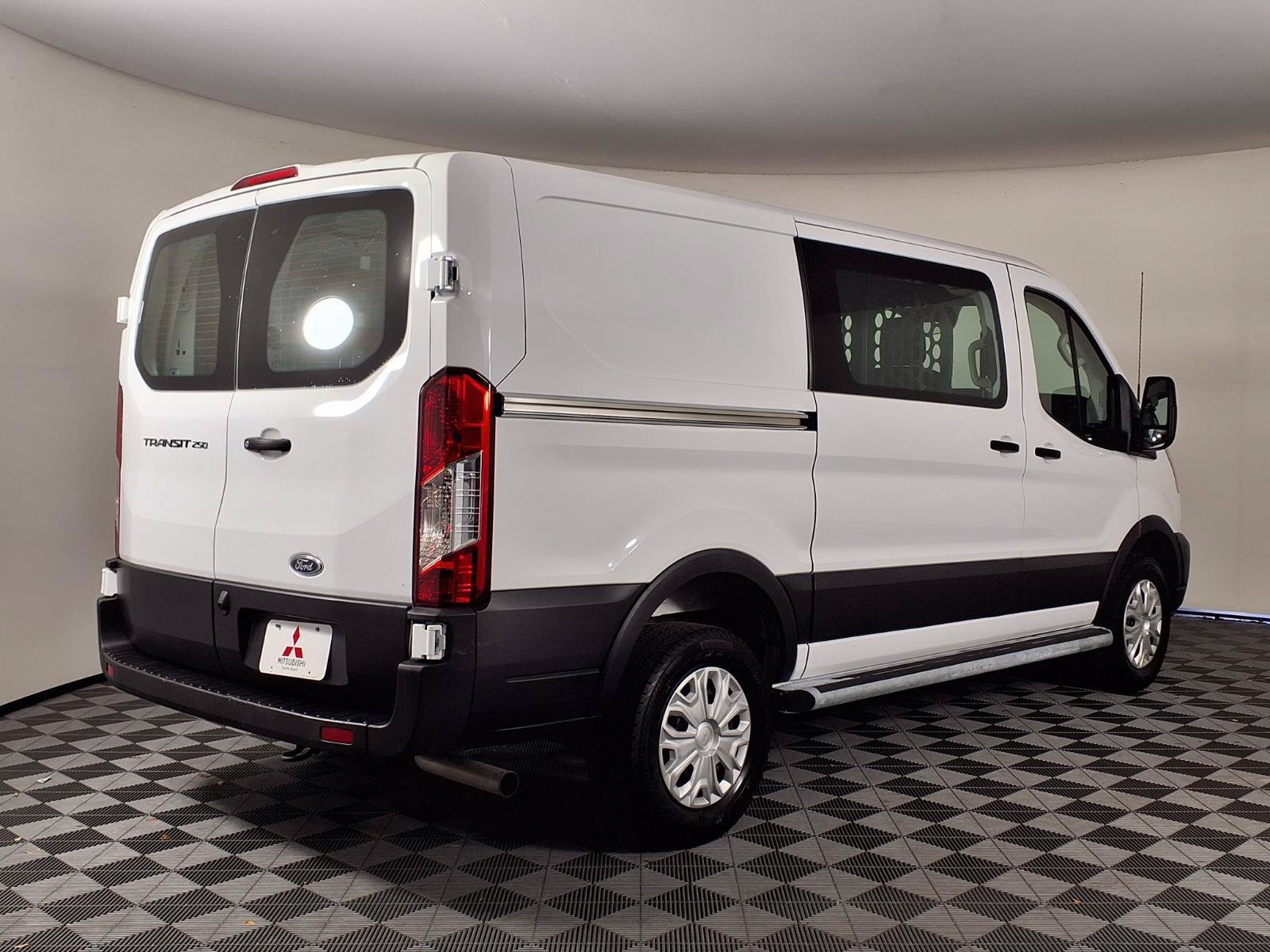 Used 2025 Ford Transit 250 Low Roof w/ Exterior Upgrade Package RWD image 29
