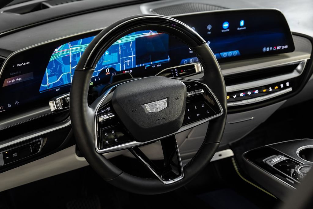 Used 2023 Cadillac Lyriq 2WD image 13