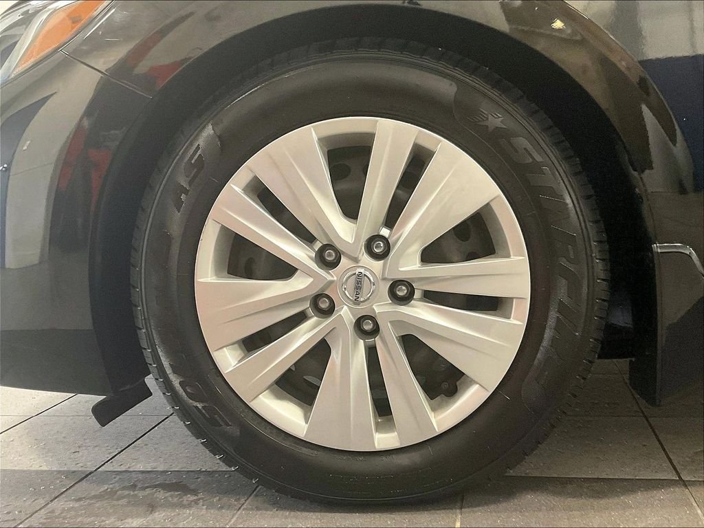 Used 2020 Nissan Sentra S w/ Lighting Package FWD image 7