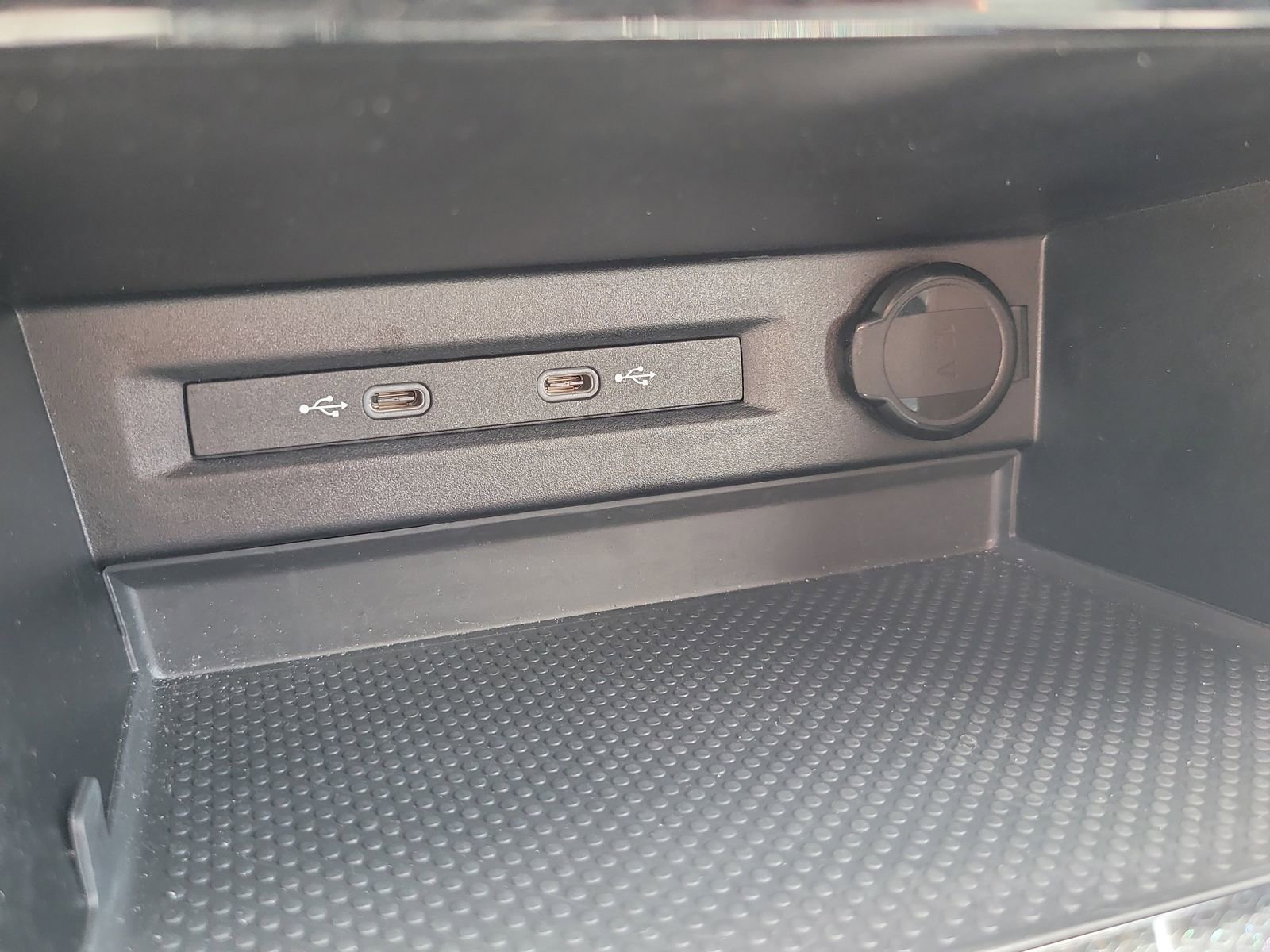 Certified 2025 Volkswagen Taos S FWD image 24