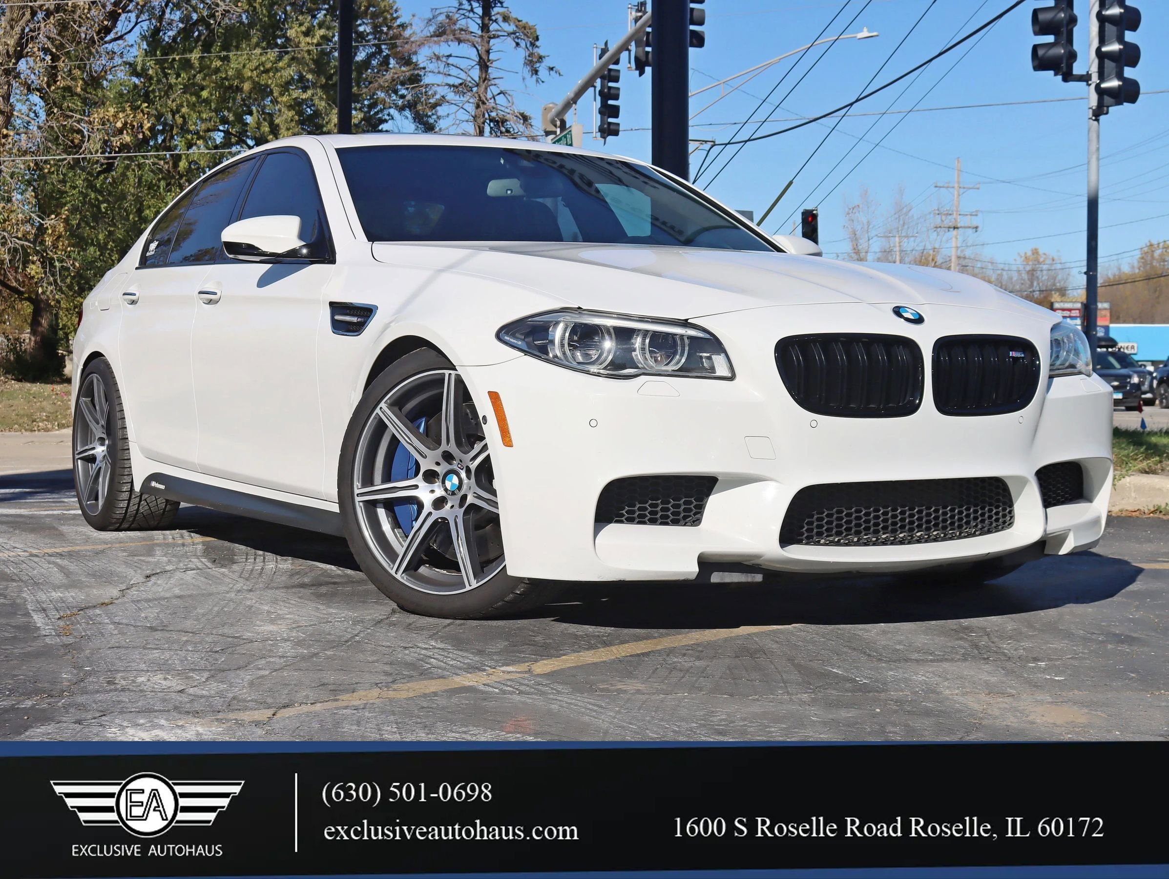 Used 2015 BMW M5 Sedan 4D image 1