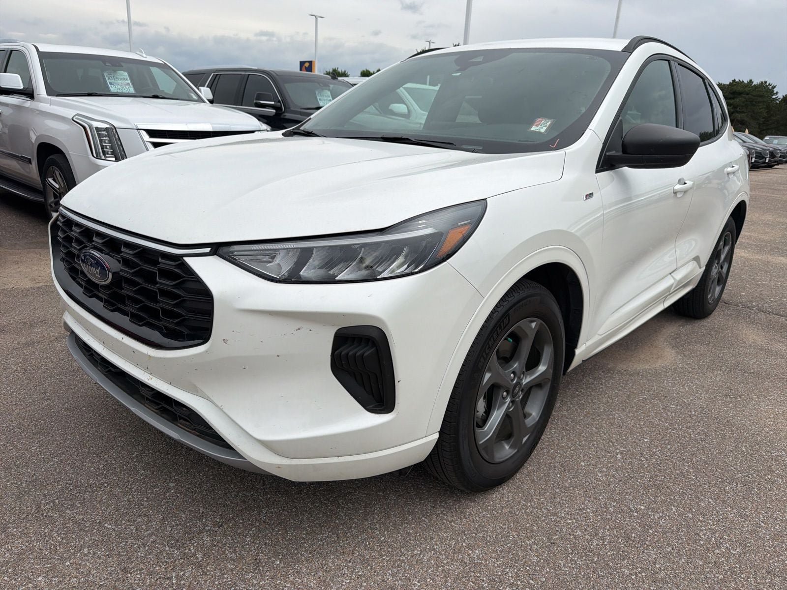 Certified 2023 Ford Escape ST-Line w/ Tech Pack #1 AWD/4WD image 6