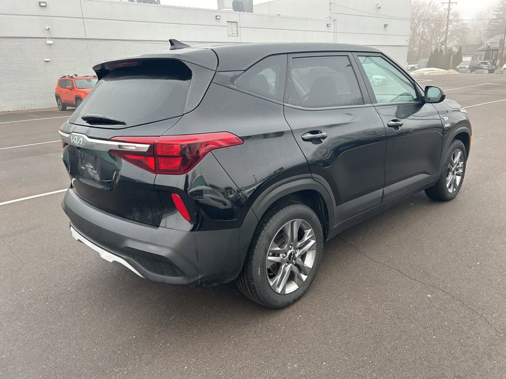 Used 2023 Kia Seltos LX image 5