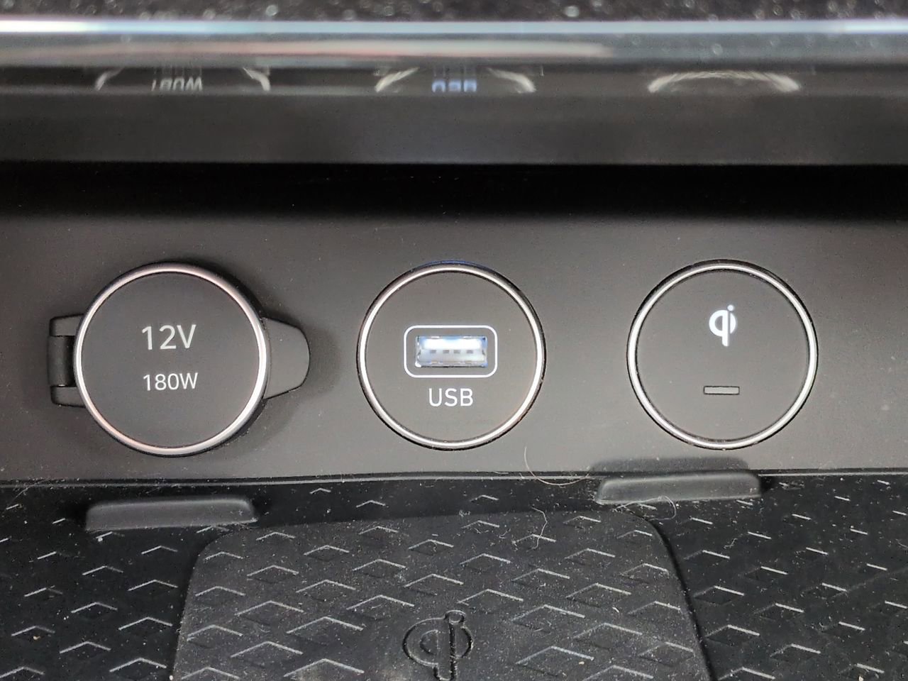 Used 2025 Genesis G70 3.3T Advanced AWD/4WD image 24