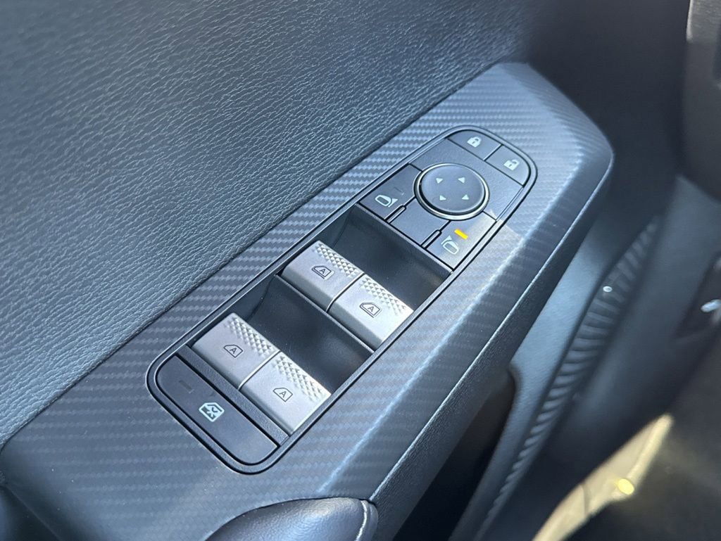 New 2026 Mitsubishi Outlander LE FWD image 13