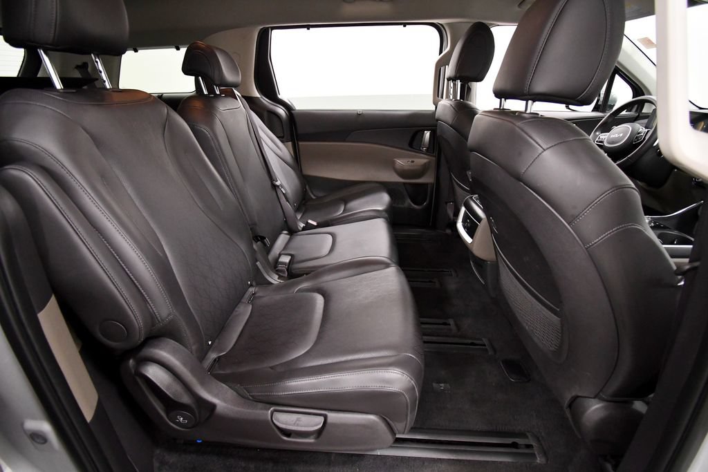 Certified 2026 Kia Carnival EX FWD image 17