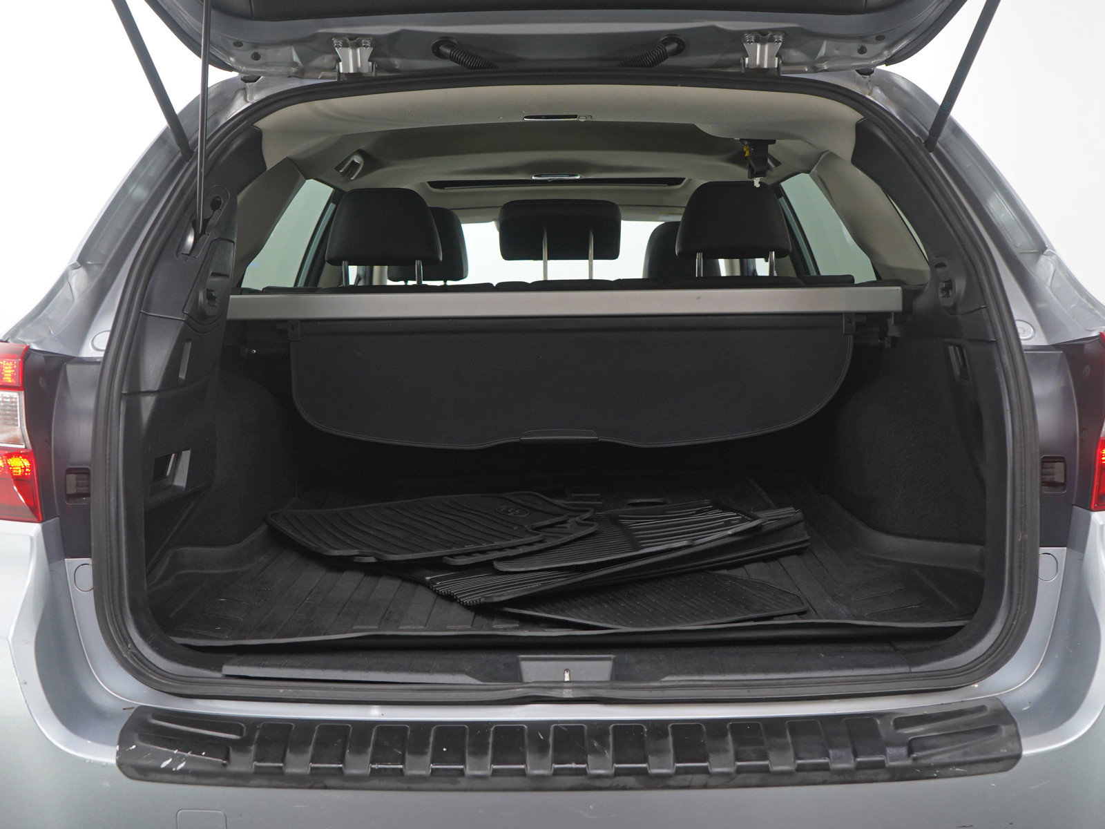 Used 2017 Subaru Outback 2.5i Limited image 17