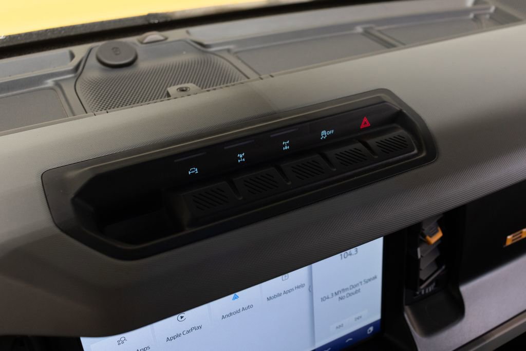 Used 2021 Ford Bronco Badlands image 33