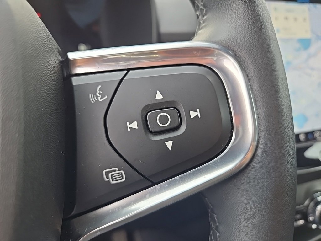 Certified 2023 Volvo C40 P8 Recharge Plus w/ Climate Package image 27