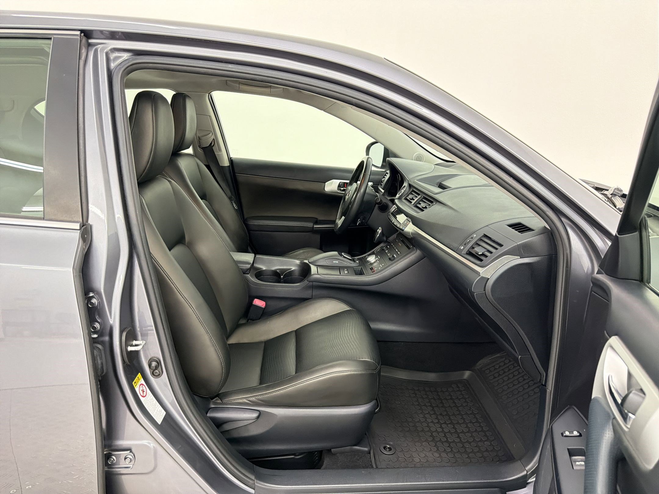 Used 2012 Lexus CT 200h Premium w/ Premium Audio Pkg FWD image 28