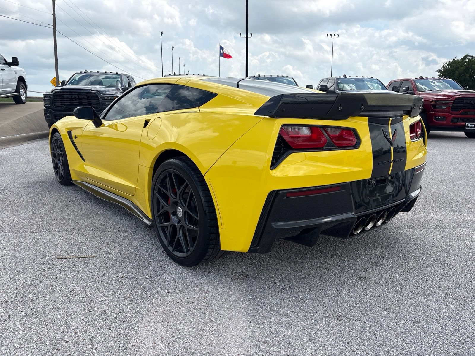 Used 2016 Chevrolet Corvette Stingray Coupe w/ 3LT Preferred Equipment Group RWD image 4
