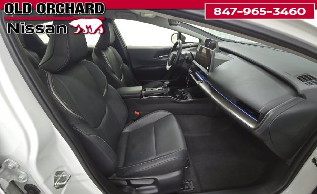 Used 2024 Toyota Prius XLE FWD image 8