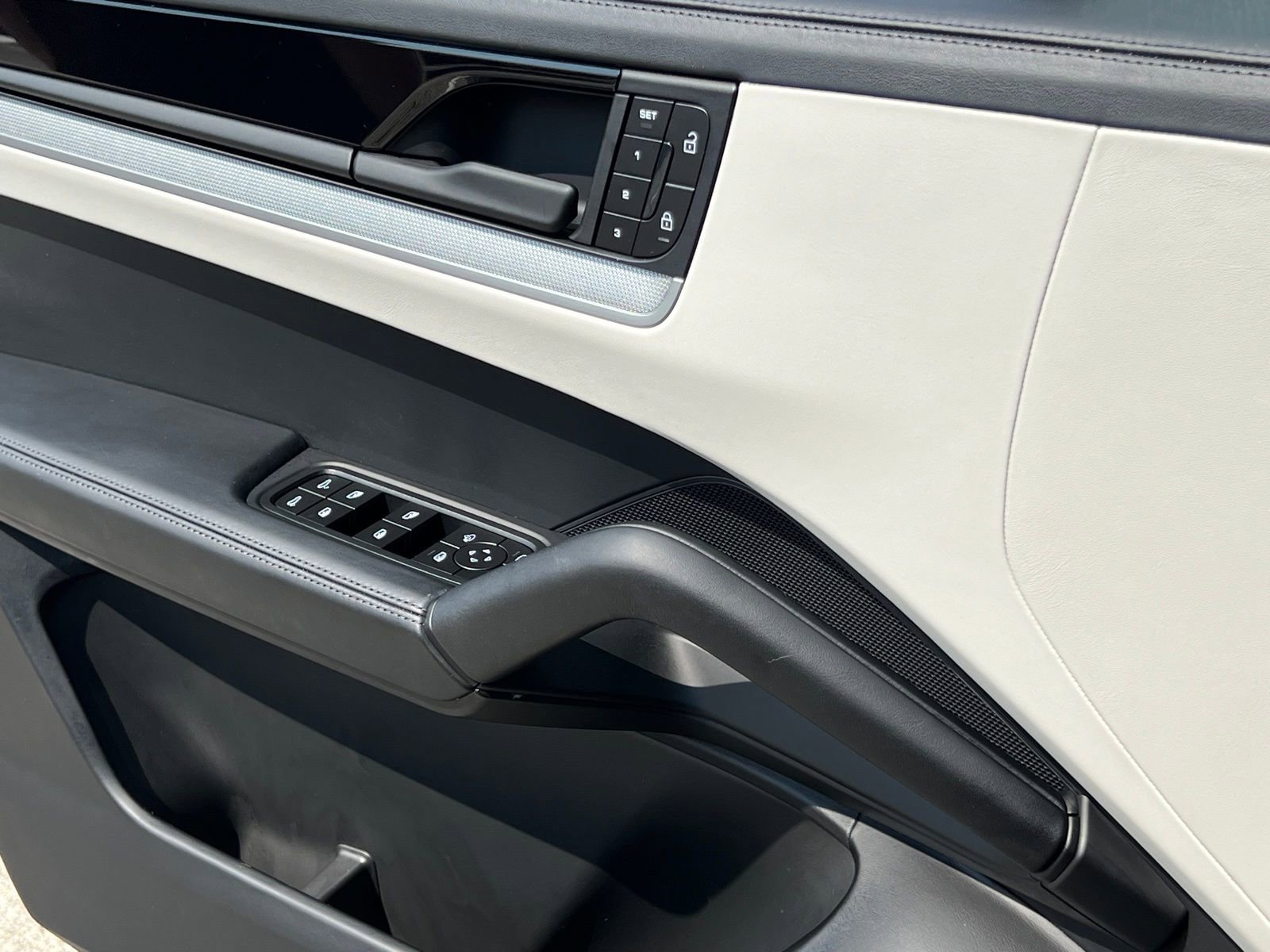 New 2025 Porsche Cayenne S image 14