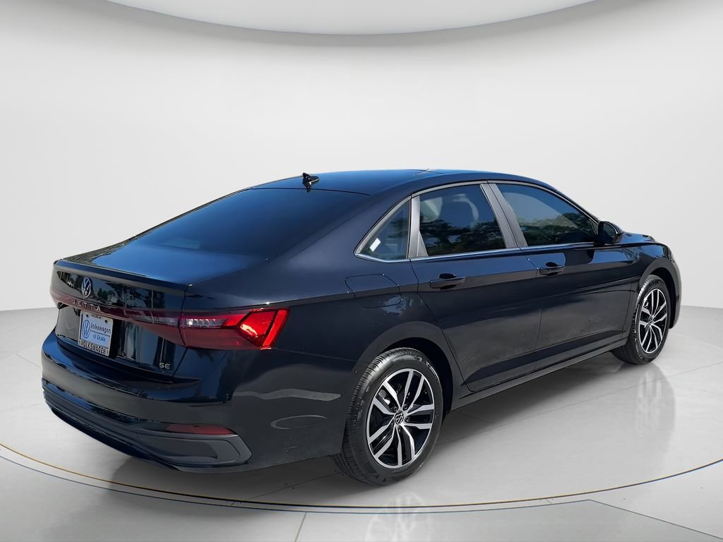 New 2026 Volkswagen Jetta SE image 5