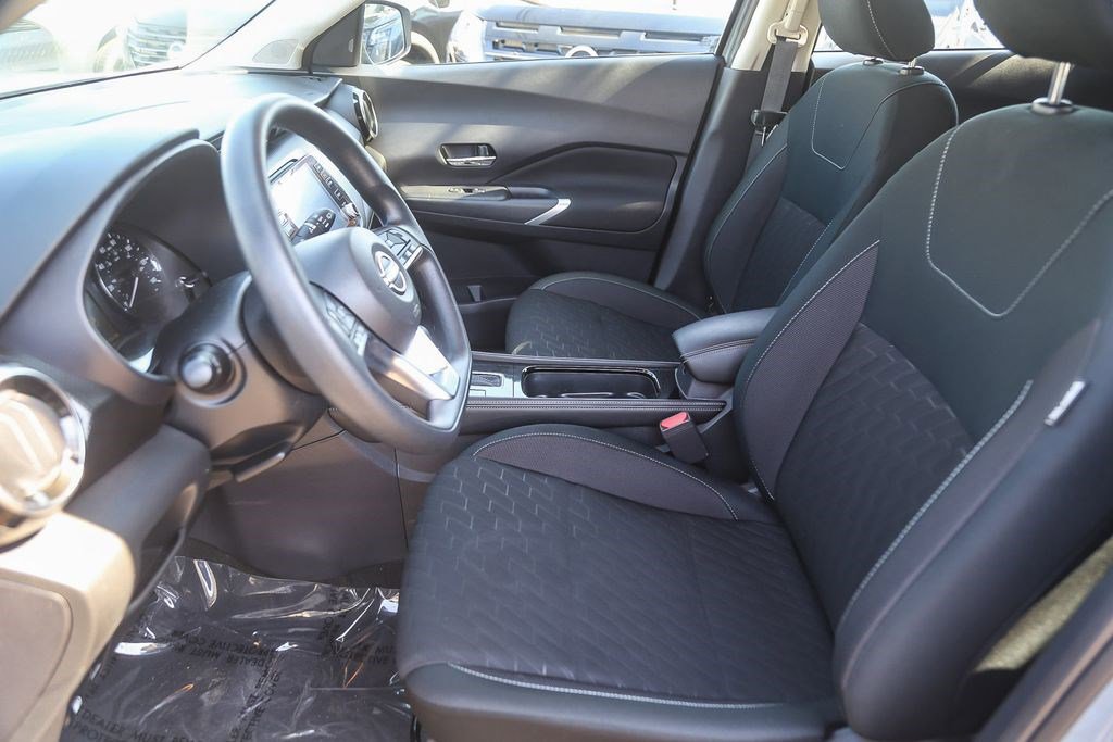Certified 2024 Nissan Kicks SV image 15