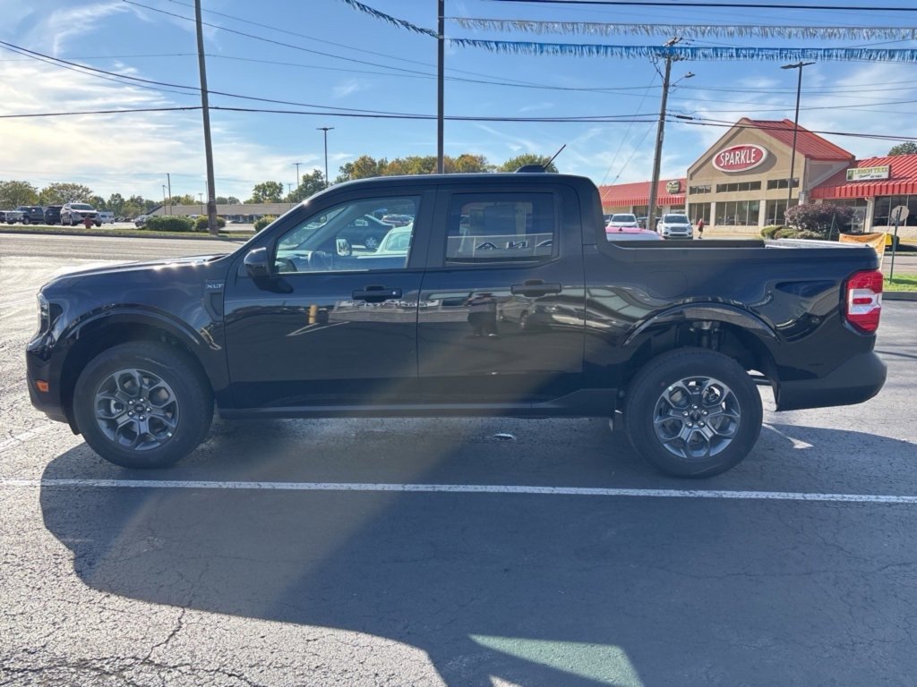 New 2025 Ford Maverick XLT w/ XLT Luxury Package image 3