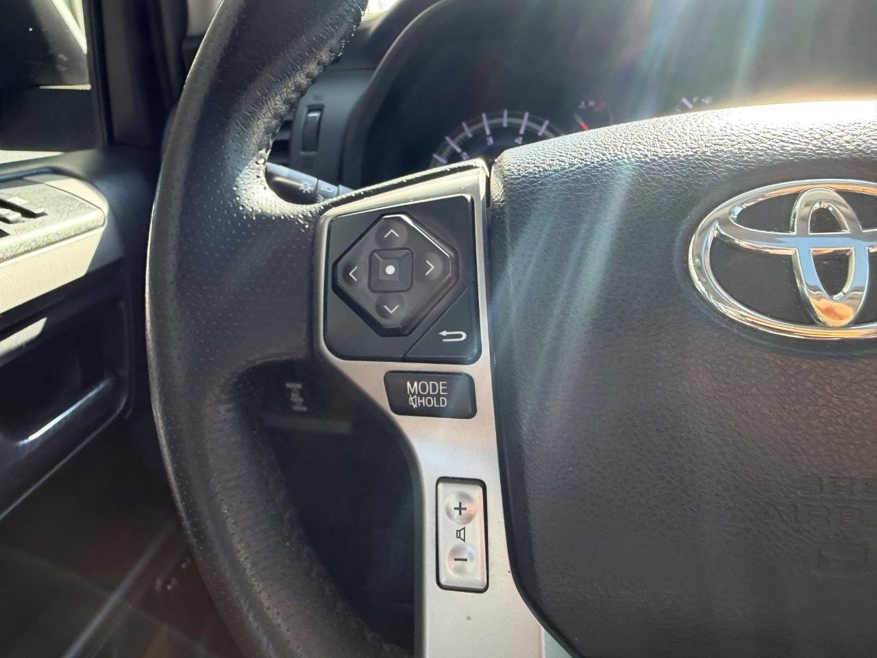 Used 2018 Toyota 4Runner Limited image 13