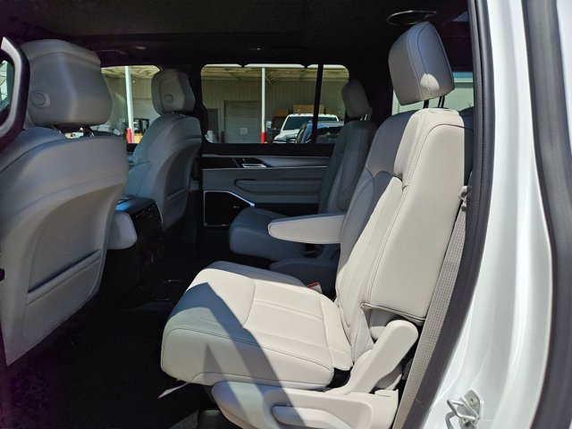 New 2026 Jeep Grand Wagoneer L Limited w/ Premium Group II AWD/4WD image 12