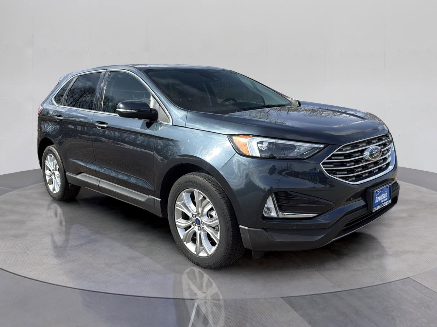 Certified 2022 Ford Edge Titanium image 9